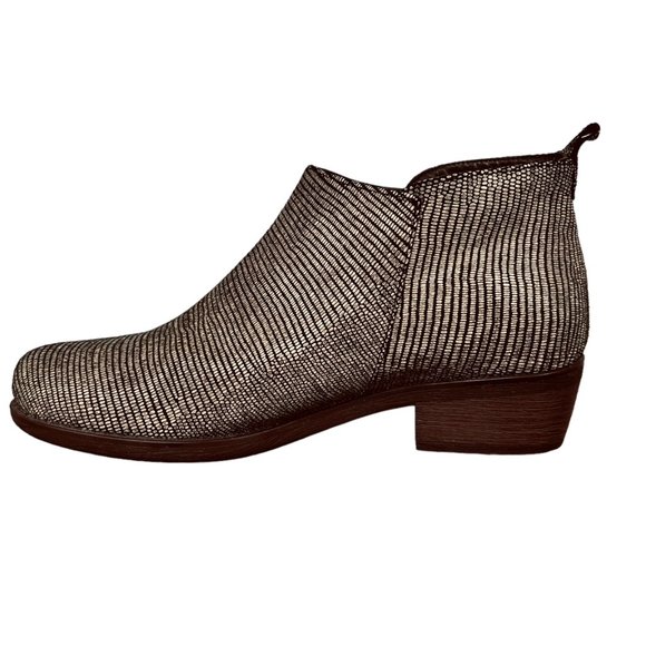 Eric Michael Silver & Black Leather Animal Print Made in Spain Booties  Size 7.5 - Picture 2 of 8